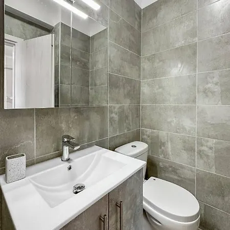 Apartment Ameli , Spacious With Mountain View, Lefkada